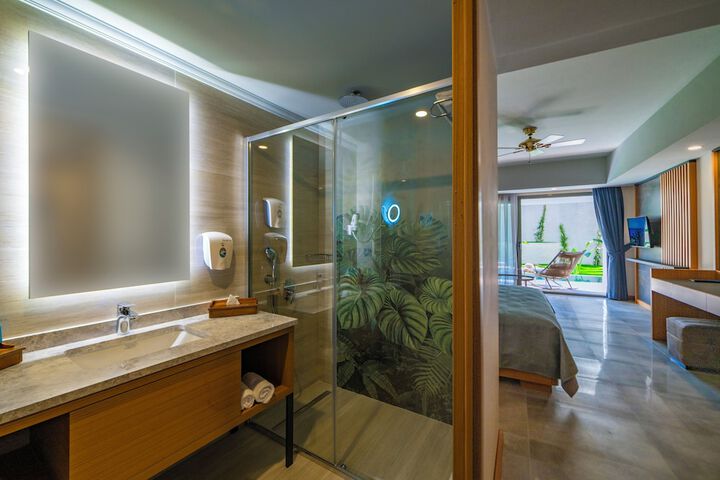 Room 42 of 125