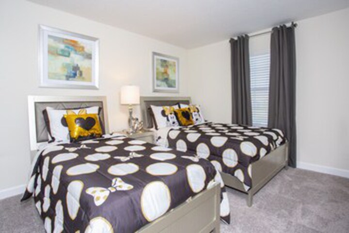 Room 34 of 42