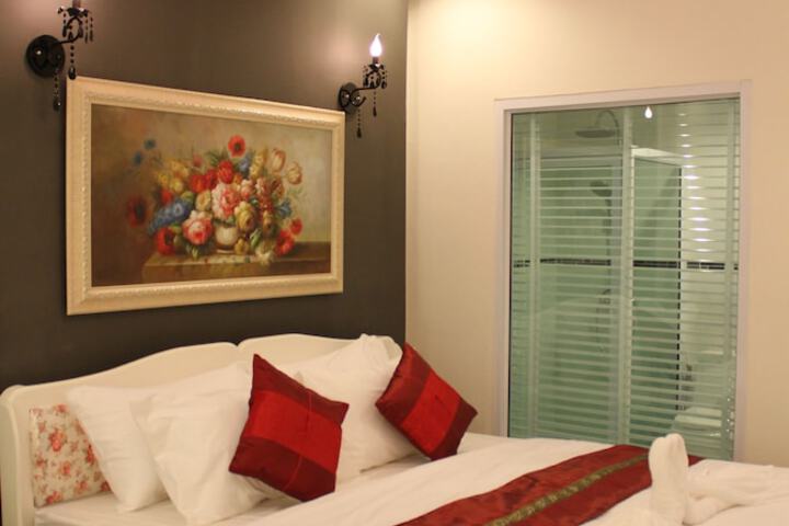 Room 13 of 31