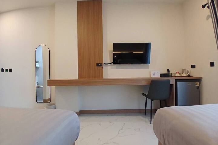 Room 9 of 22