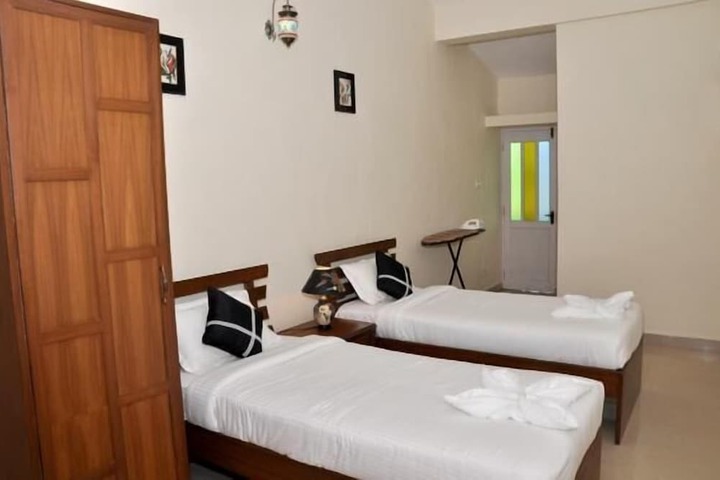 Room 8 of 29