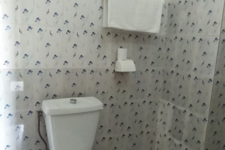 Room 14 of 30