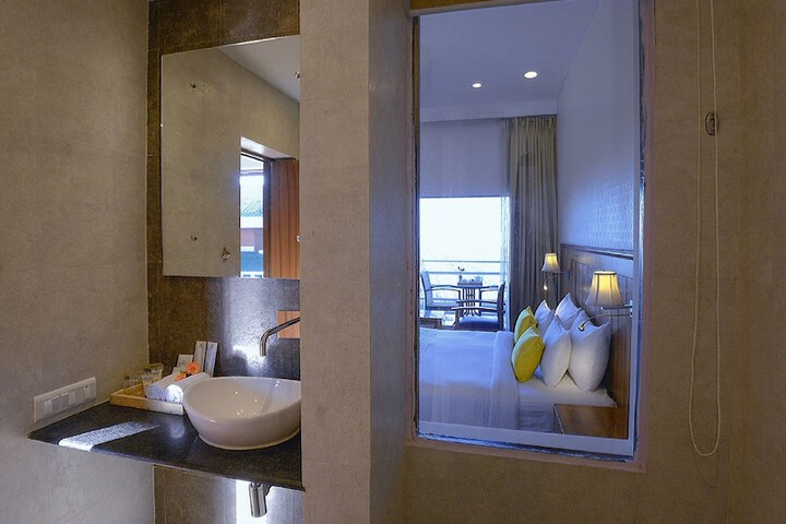 Room 15 of 44