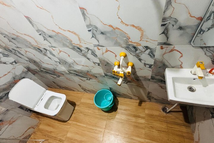 Room 62 of 71