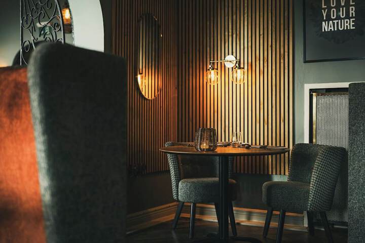 Dining 95 of 116