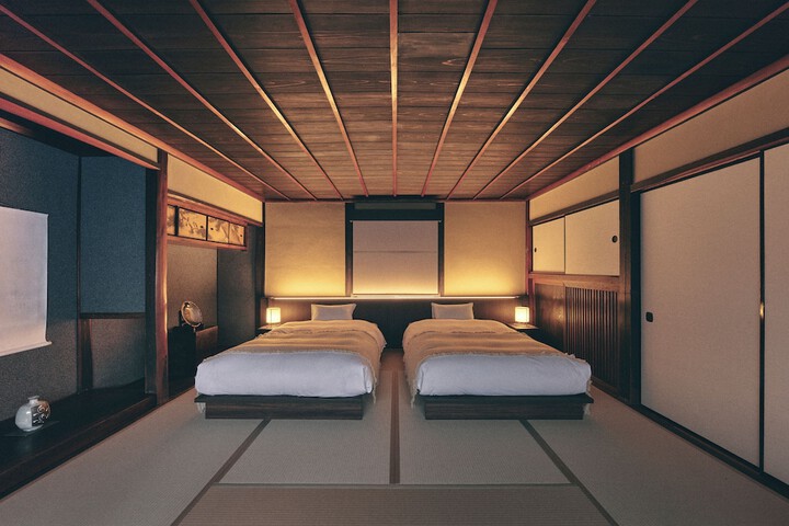 Room 33 of 79