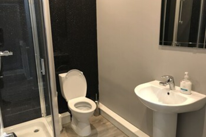 Room 3 of 40