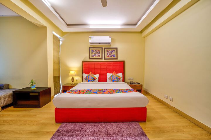 Room 6 of 33