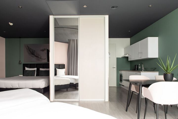 Room 12 of 52