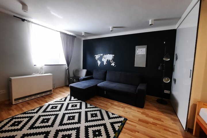 Room 105 of 159
