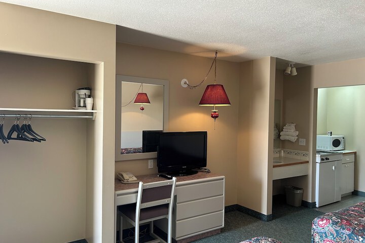 Room 8 of 20