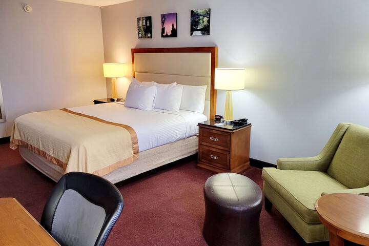 Room 7 of 40