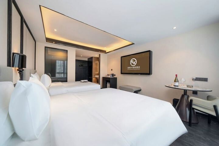 Room 17 of 45