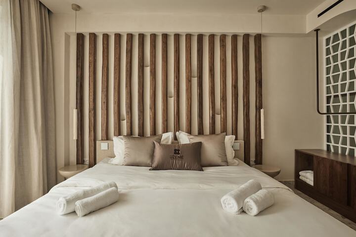 Room 73 of 212