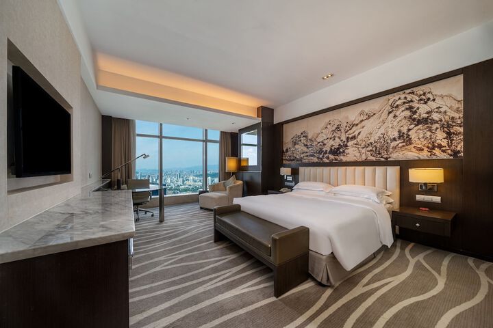 Room 20 of 66