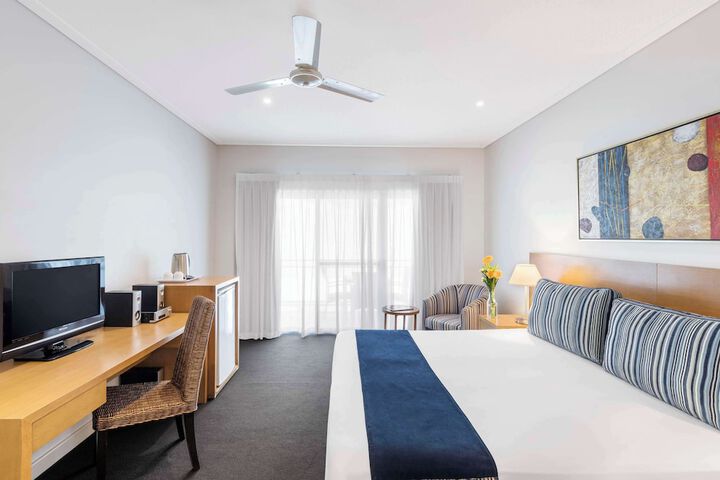 Room 4 of 44