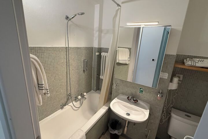 Room 26 of 36