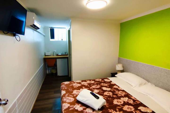 Room 18 of 73