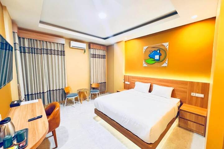 Room 2 of 18