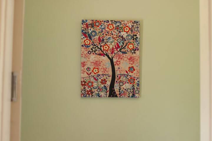 Room 10 of 103