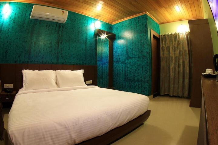 Room 13 of 47