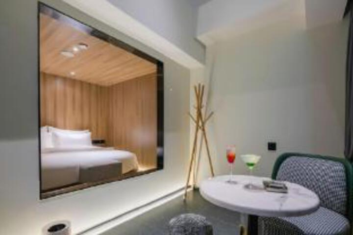 Room 21 of 23