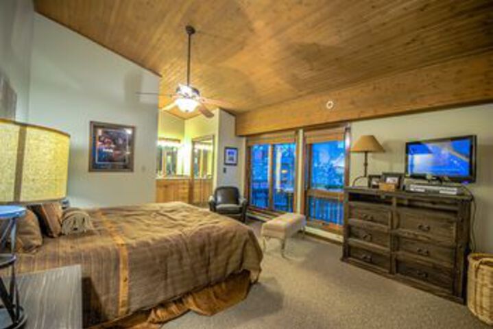 Room 40 of 113