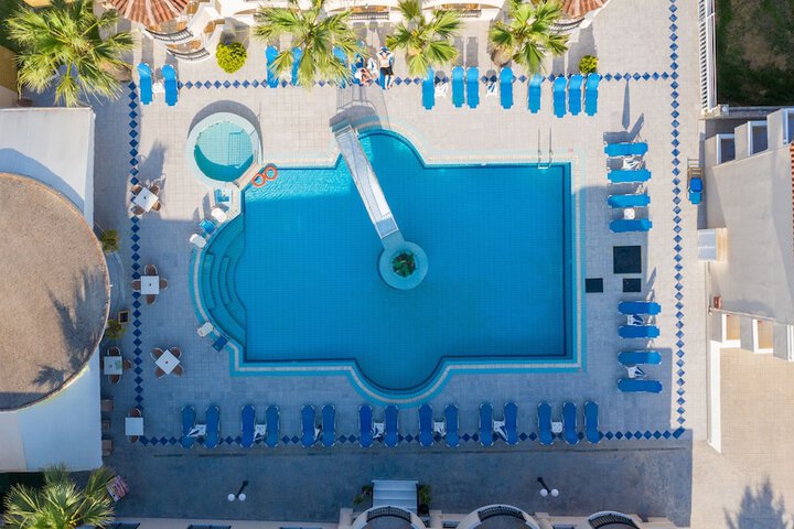 Hotel 74 of 75