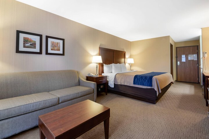 Room 11 of 34