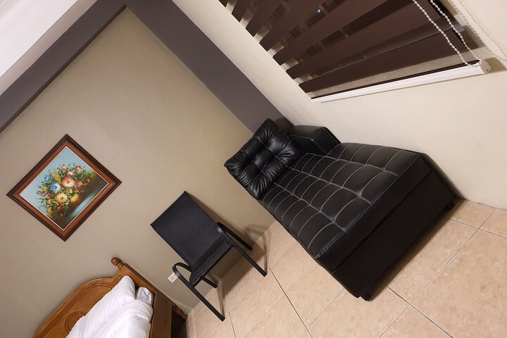 Room 12 of 33
