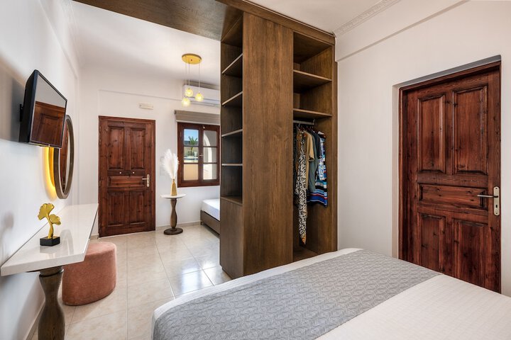 Room 10 of 91