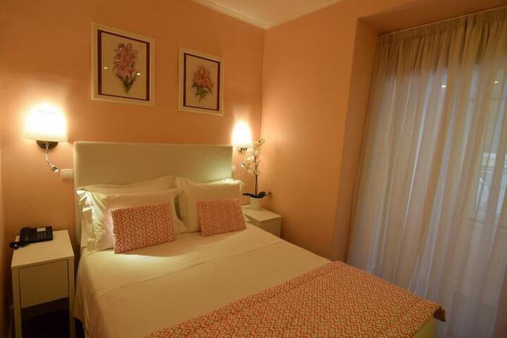 Room 25 of 64