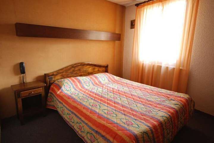 Room 6 of 21