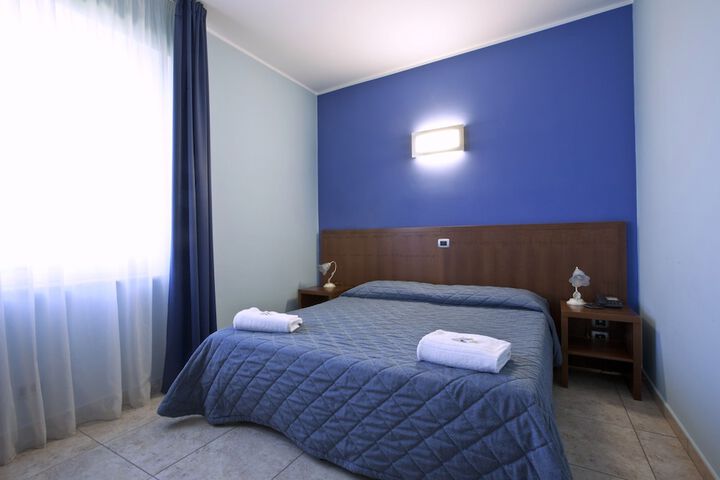 Room 10 of 64