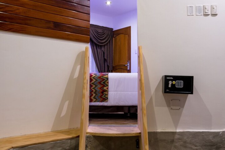 Room 16 of 35