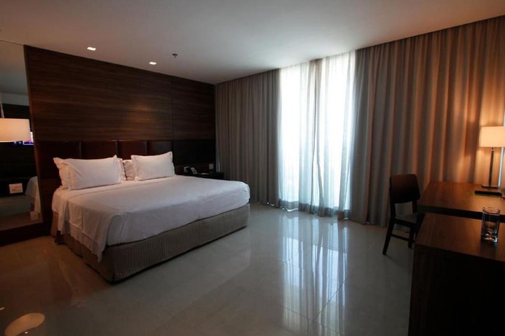 Room 38 of 80