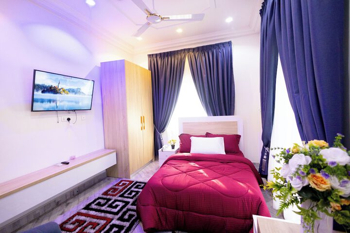 Room 17 of 29