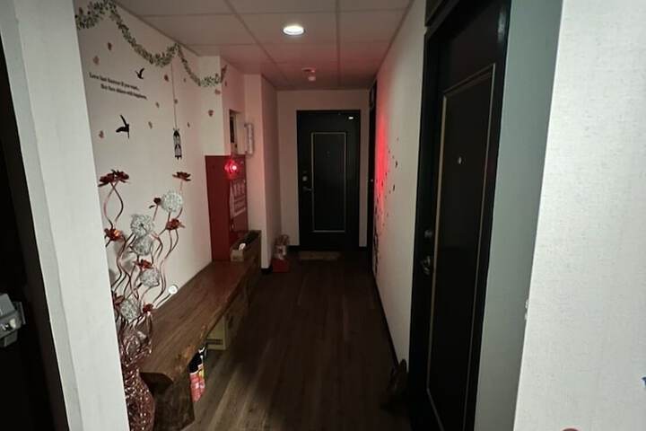 Ballroom/Hall 33 of 36