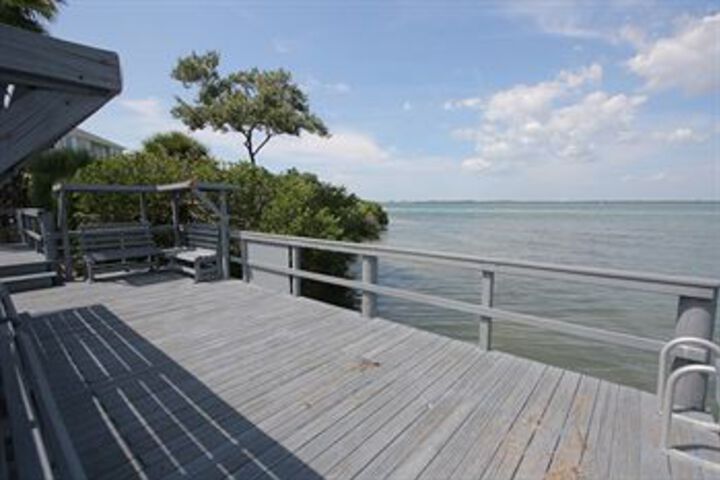 Property Grounds 43 of 172