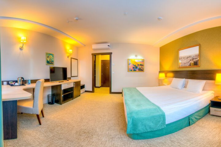Room 13 of 55