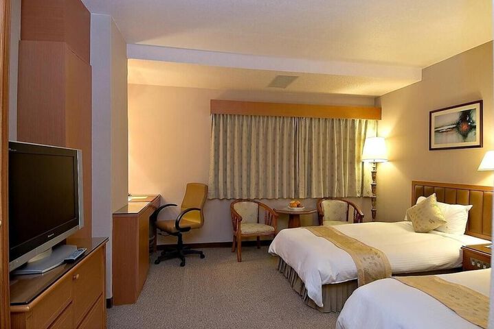 Room 21 of 33