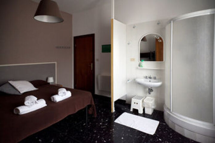 Room 35 of 73