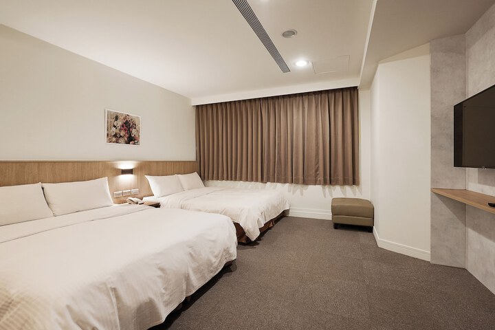 Room 5 of 23