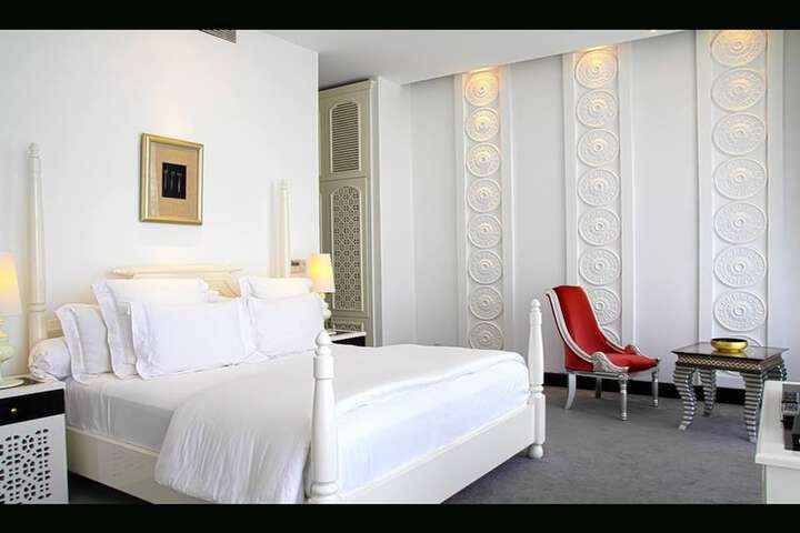 Room 6 of 75