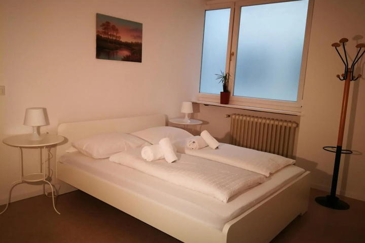 Room 3 of 6
