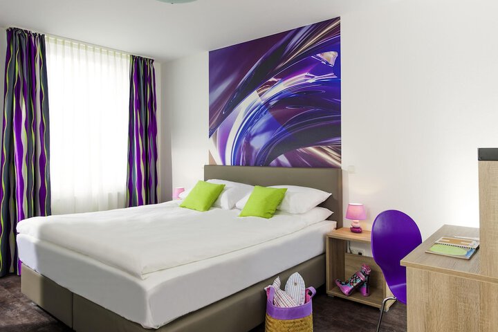 Room 14 of 50
