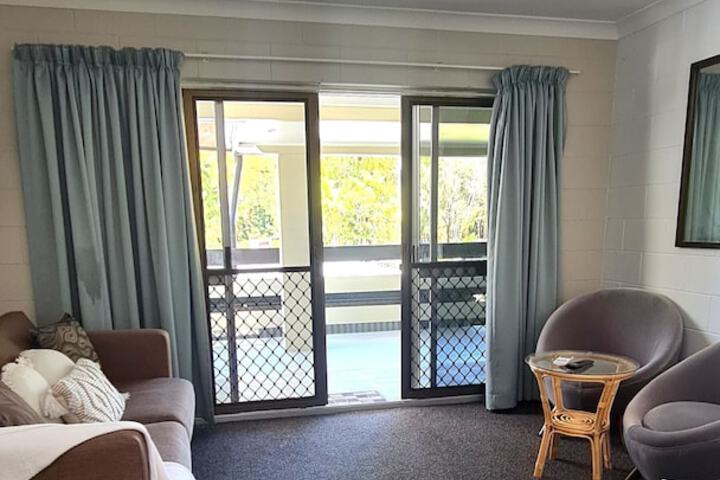 Room 4 of 11