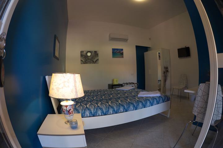 Room 3 of 64