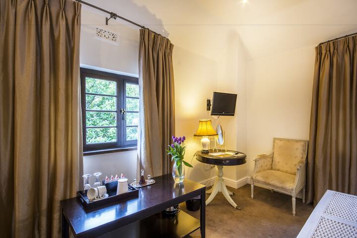 Room 15 of 45