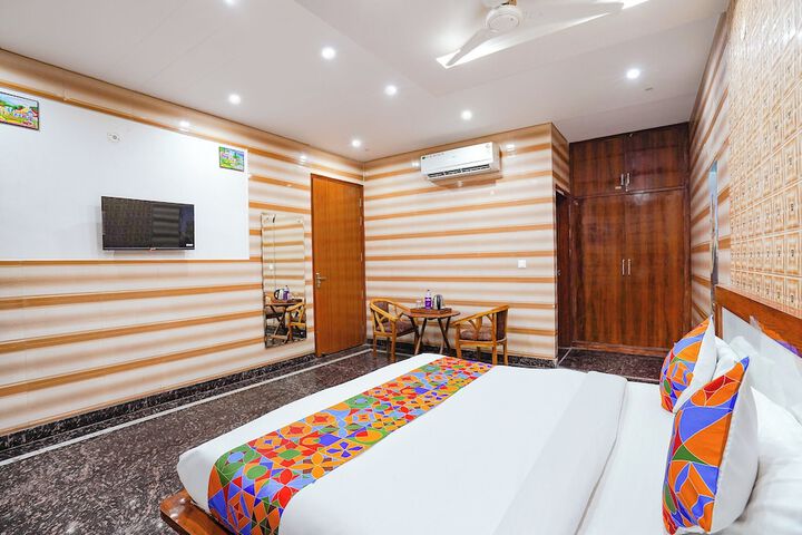 Room 17 of 29